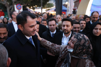 Bakan Kurum sokak iftarında