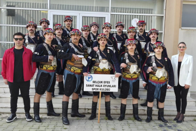 Selçuk Efes Sanat Halk Oyunları ekibi üçüncü oldu