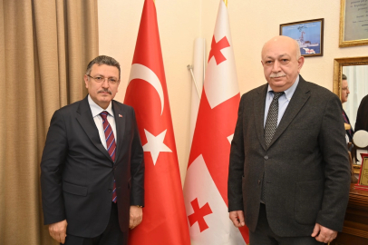 Trabzon'da Başkan Genç’ten Gürcistan Başkonsolosluğu'na taziye ziyareti